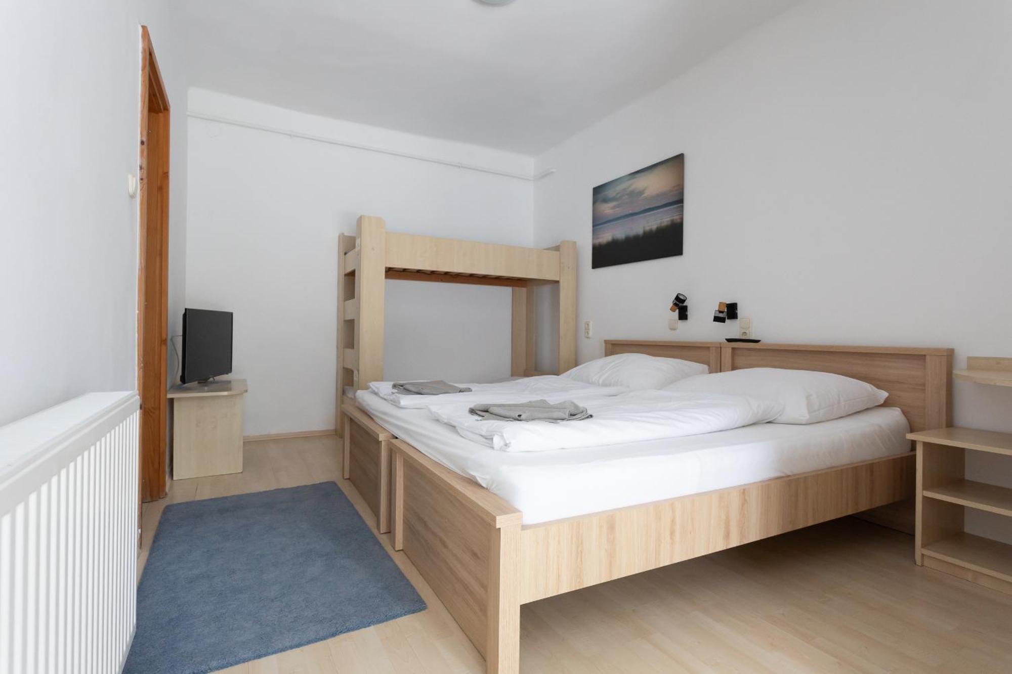 Hotel Platán Zamárdi Esterno foto