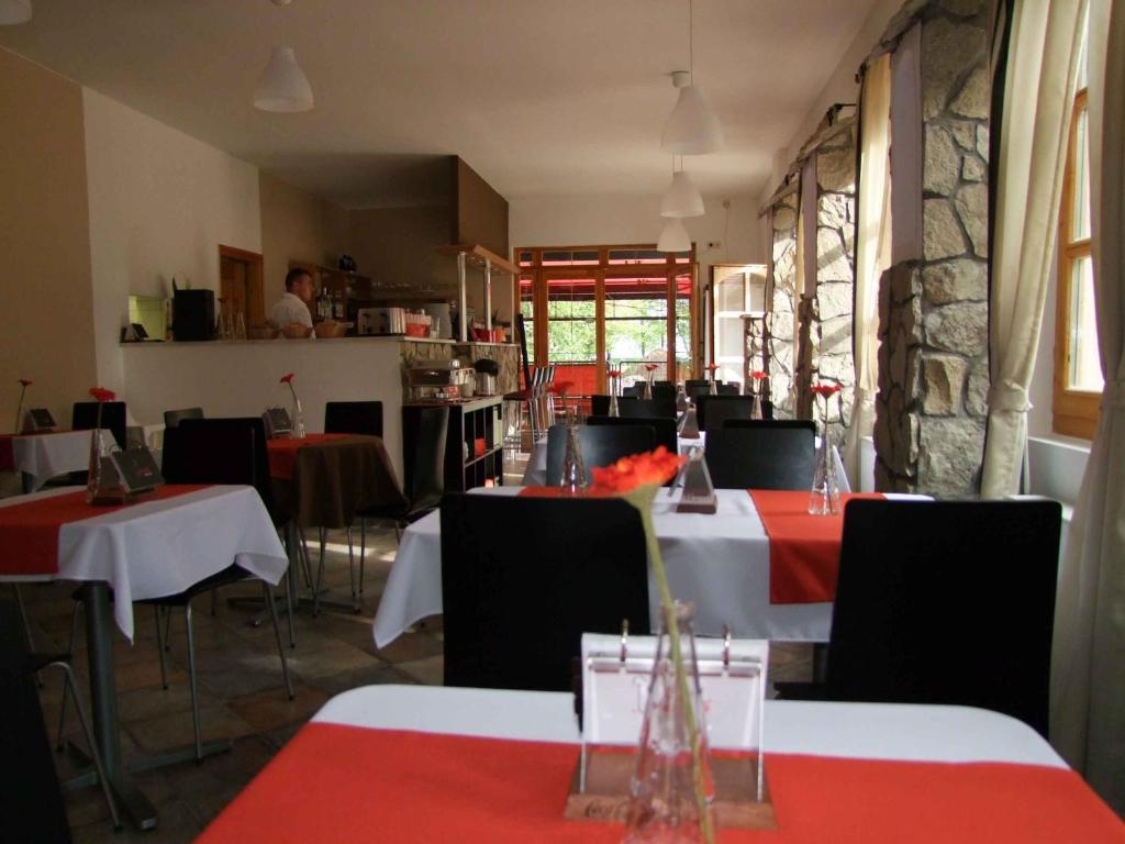Hotel Platán Zamárdi Esterno foto