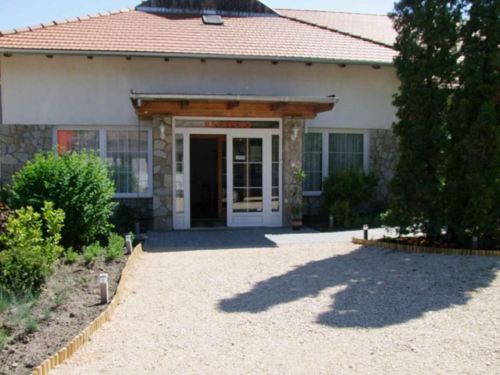 Hotel Platán Zamárdi Esterno foto