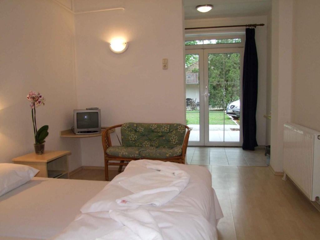Hotel Platán Zamárdi Camera foto